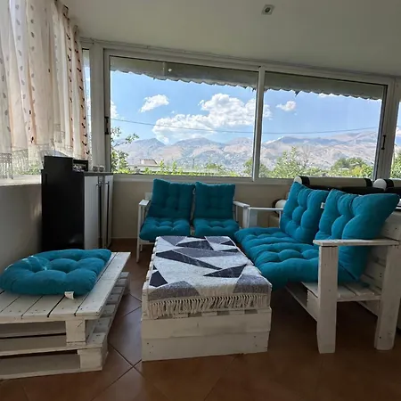 Mkj Apartment Gjirokaster